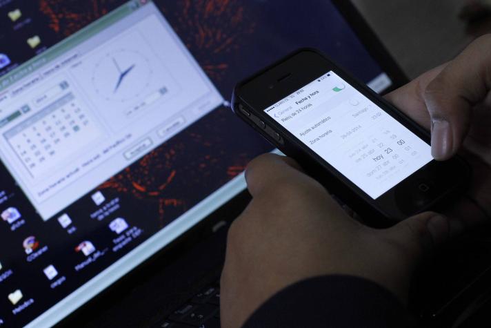 A no confundirse por cambio de hora: Sepa cómo evitar la sincronización automática en celulares