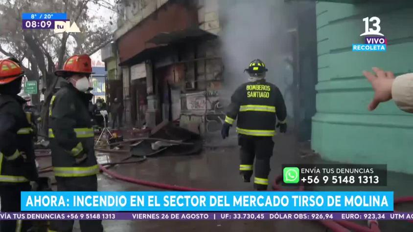 Incendio en Recoleta provoca cortes de calles y desvío de tránsito