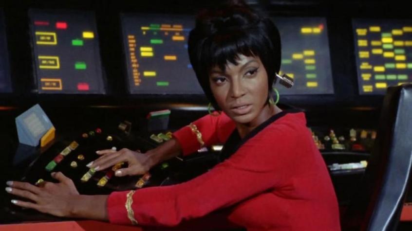 Murió Nichelle Nichols, actriz que interpretó a la teniente Uhura en "Star Trek"