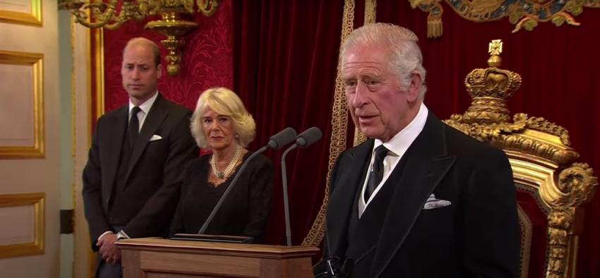 Cámaras captan gesto del príncipe William con Camila en la proclamación del rey Carlos III