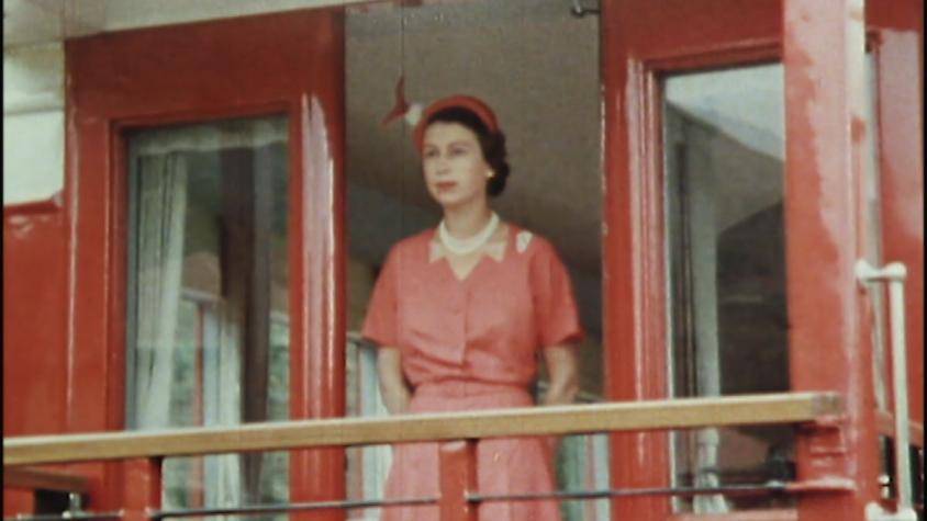 Tras la muerte de la Reina Isabel II: Canal 13 exhibirá documental con su historia de vida personal