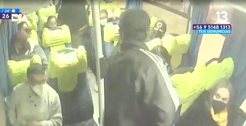 Delincuentes se hacen pasar por pasajeros y asaltan buses de Peñaflor