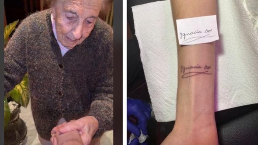 “¿Siempre me vas a llevar en el recuerdo?”: Joven conmueve al tatuarse la firma de su abuelita