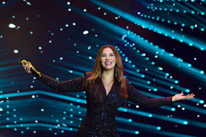 Myriam Hernández recibe el Premio Grammy a la Excelencia Musical
