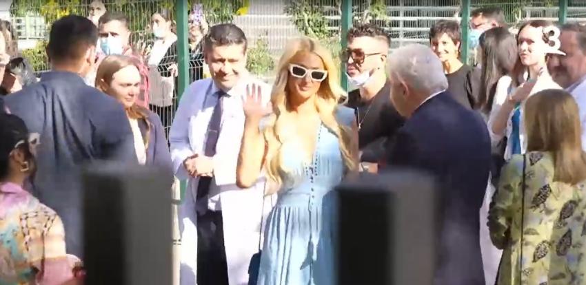 Paris Hilton está en Chile y visita centro Teletón