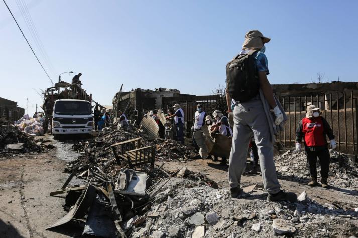 Gobierno anuncia Bono de Recuperación para afectados por incendio en Viña 