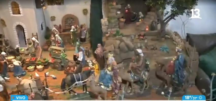 Ana Beatriz lleva armando su pesebre navideño hace 40 años
