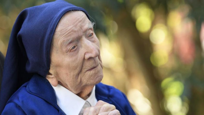 Fallece persona más longeva del mundo a los 118 años: Dejó el secreto para una vida más larga