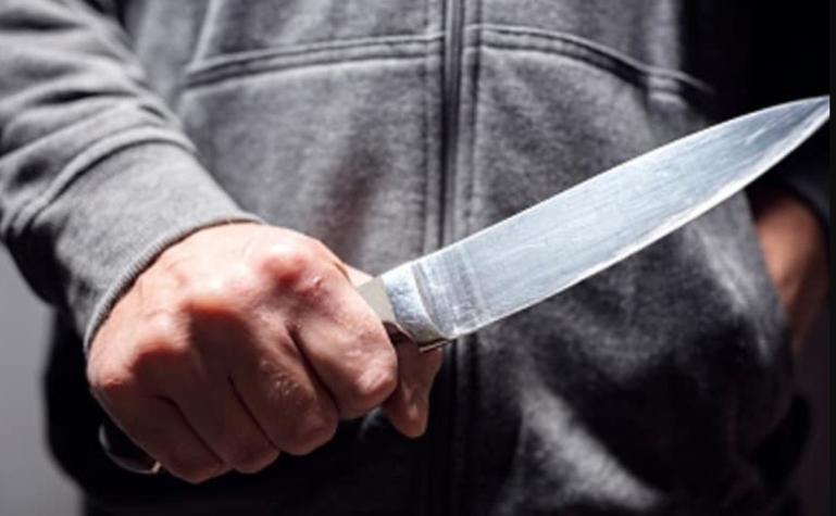 ​"Estoy desesperado": padre intentó asaltar con un cuchillo a su propio hijo