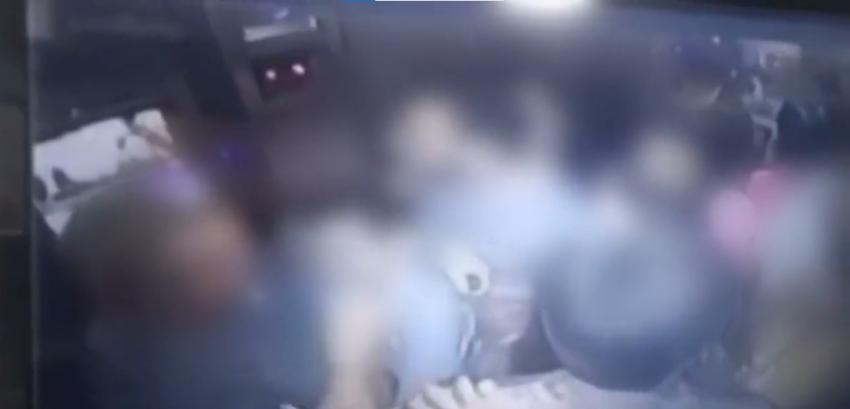 Ascensor colapsó con once personas en su interior: Límite era de ocho 