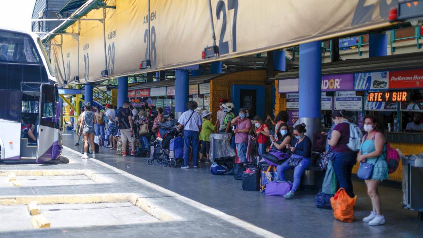 Detienen a chofer que dio positivo por metanfetamina en Terminal Sur de Estación Central