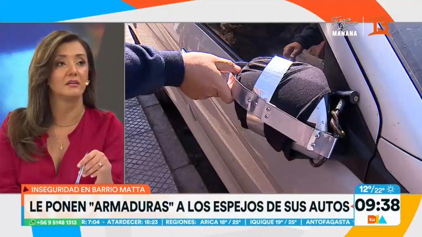 Vecinos del barrio Matta se aburrieron y ponen "armaduras" a los espejos de sus autos