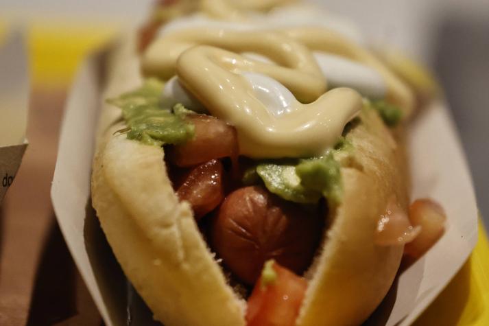 Completo italiano es elegido como uno de los mejores hot dogs del mundo: ¿Quién nos ganó?