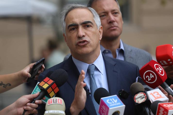 “Pantalones y liderazgo”: senador Francisco Chahuán emplazó públicamente al presidente Gabriel Boric