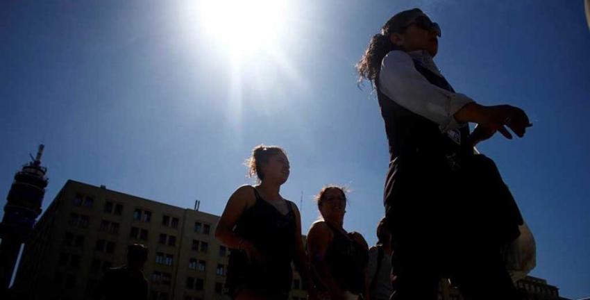 Ola de calor en mayo: Región Metropolitana alcanzaría los 28° esta semana