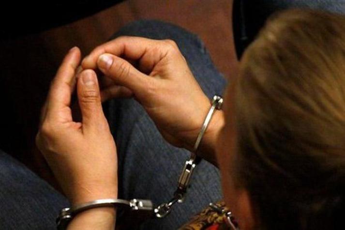 Madre descubrió a su hija robando en casa de vecino y la denunció a autoridades de San Antonio