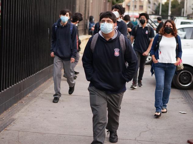 ¿Hasta cuándo se debe usar mascarillas en los colegios?