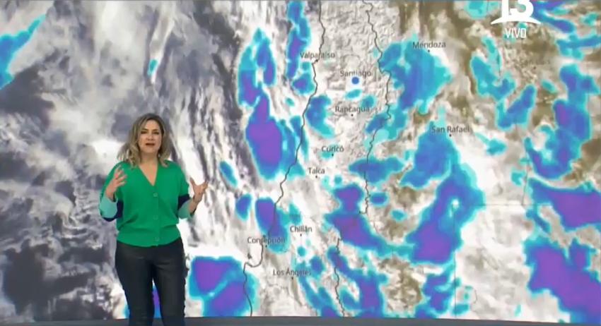 Michelle Adam se arriesgó: "En la tarde va aumentar la intensidad de la lluvia"
