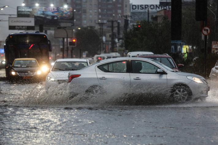 Gobierno alerta eventual corte de agua en Santiago para este viernes