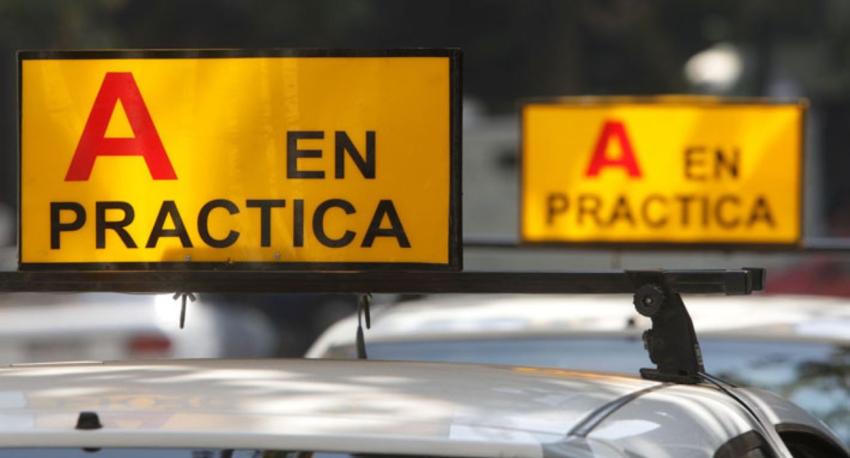 Mujer protagonizó violento choque en pleno examen para obtener su licencia de conducir