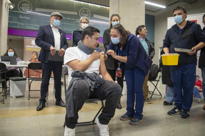 Conoce en qué estaciones de Metro puedes recibir la vacuna contra la influenza 