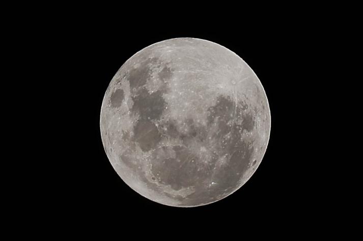 Michelle Adam nos explicó: ¿Cómo inluye la Luna en las mareas?