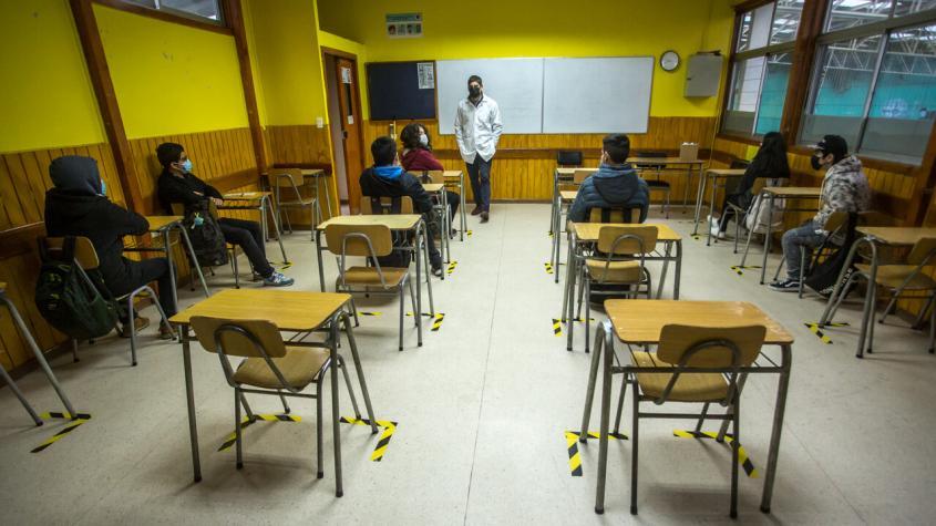 Confirman la suspensión de clases en 74 comunas del país por sistema frontal