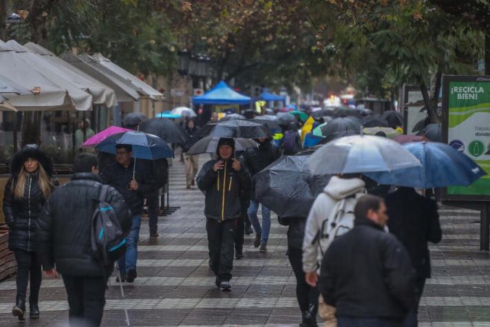 Pronóstico del tiempo: ¿A qué hora llueve este lunes en Santiago?