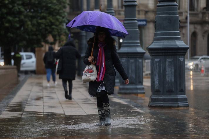Pronóstico del tiempo: ¿Hasta qué hora seguirán las lluvias en Santiago?