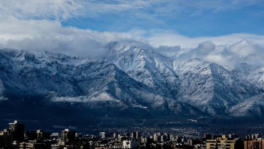 Ola de calor derrite la cordillera: "El invierno en Chile está desapareciendo"