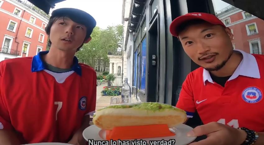 ¿Les gustó? Japoneses prueban la empanada y el completo chileno en Londres