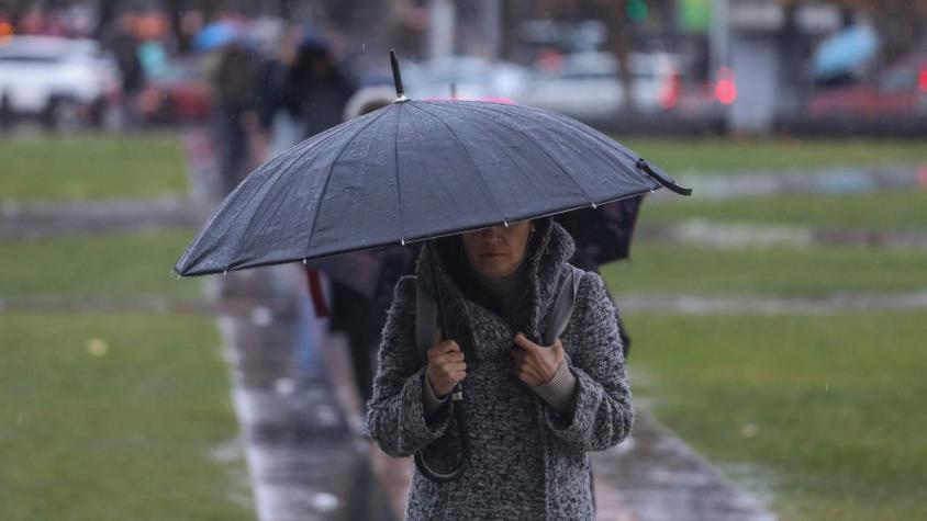 Lluvias durante el fin de semana en Santiago: ¿Qué día caerán precipitaciones en la capital?