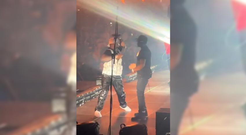 50 Cent enfurece en concierto y arroja su micrófono a una fan: La mujer quedó sangrando