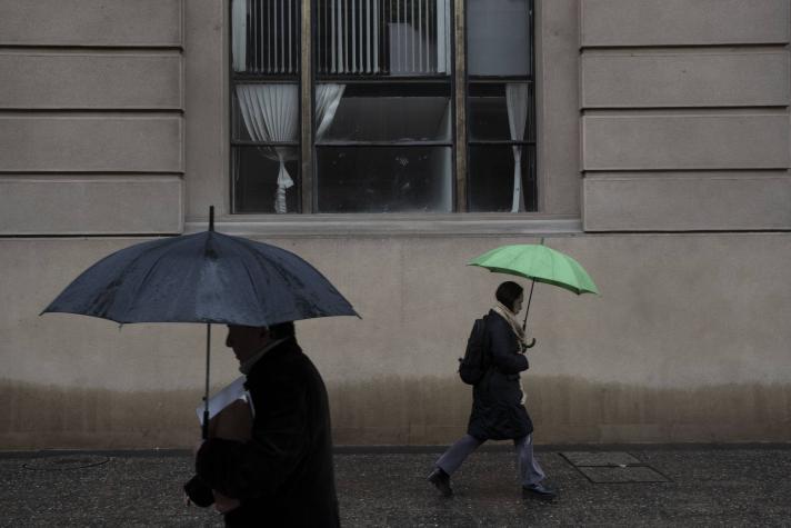 Lluvia en Santiago: ¿Hasta qué hora durarán las precipitaciones?