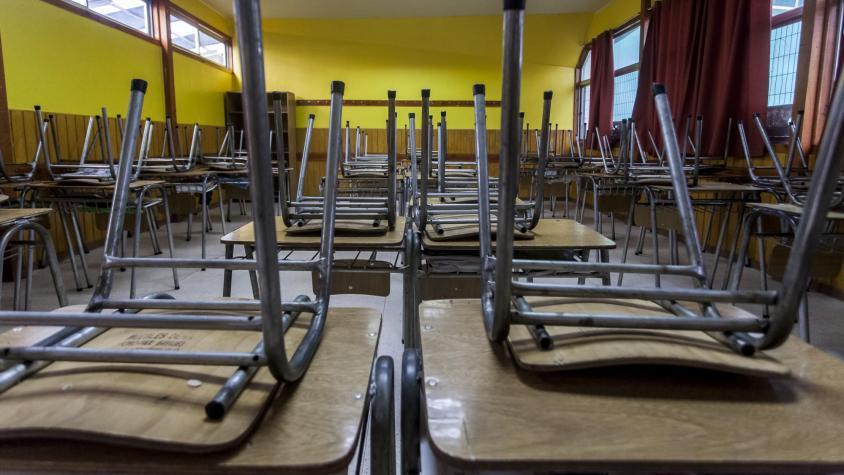 Mineduc anunció suspensión de clases en establecimientos de enseñanza media de dos comunas para este 18-O