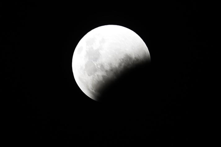 Eclipse lunar parcial: ¿Se podrá ver en Chile?