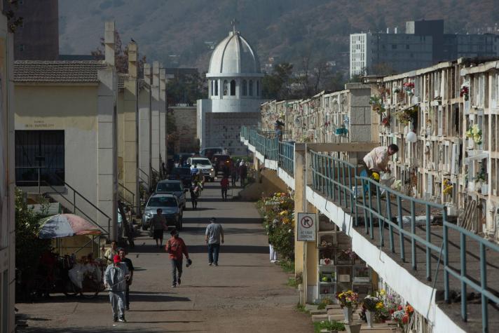 Día de Todos Los Santos: ¿A qué hora abren los cementerios?