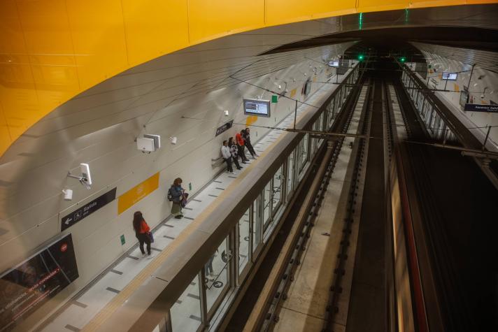 ¿A qué hora abre el Metro de Santiago este jueves 26 de octubre?