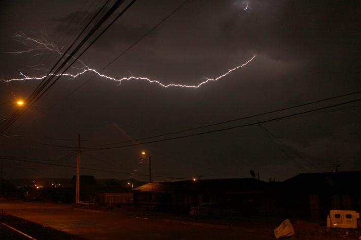 Emiten aviso meteorológico por tormentas eléctricas en varias regiones del país