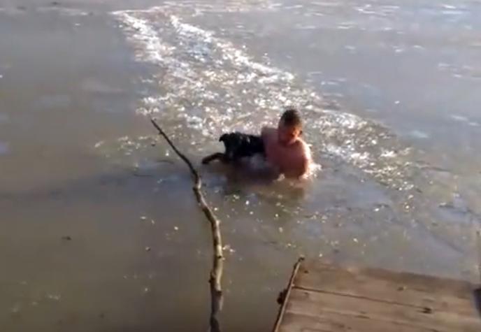 Hombre saltó a lago congelado para rescatar a perrito callejero