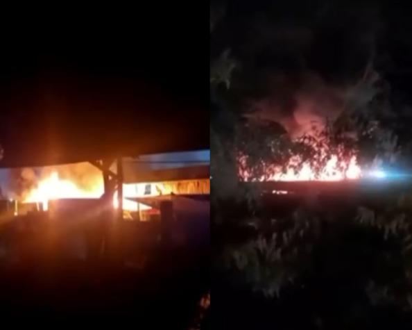 Incendio en centro de reciclaje de aceite: Siete compañías de bomberos acudieron al lugar