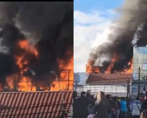Gigantesco incendio en Valdivia provoca destrucción total de dos edificios  