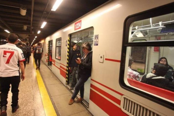 Metro de Santiago anuncia apertura de todas las estaciones de Línea 2