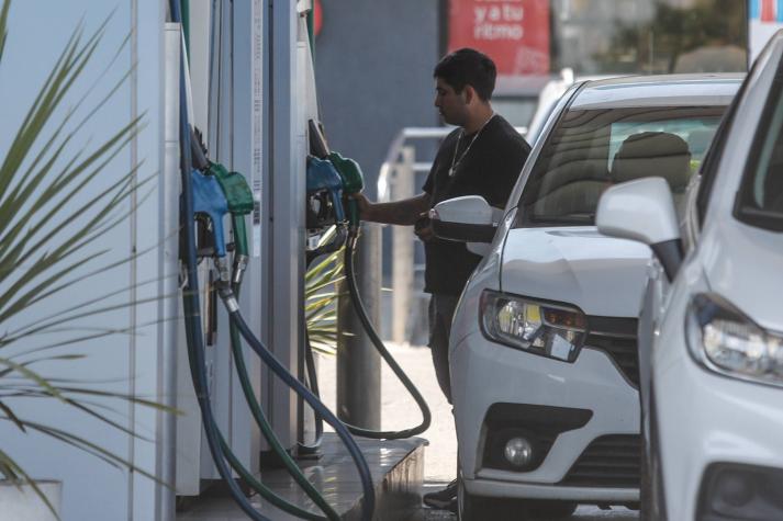 ¿Sube la bencina?: Revisa la variación en el precio de los combustibles