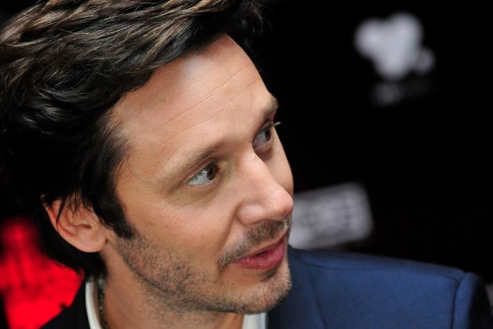 A Benjamín Vicuña le preguntaron si estaba pololeando y su respuesta dejó a todos con la boca abierta