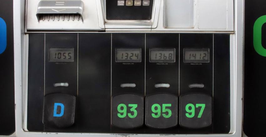 Bencinas: precio de los combustibles tendrá nueva baja de cara al Año Nuevo