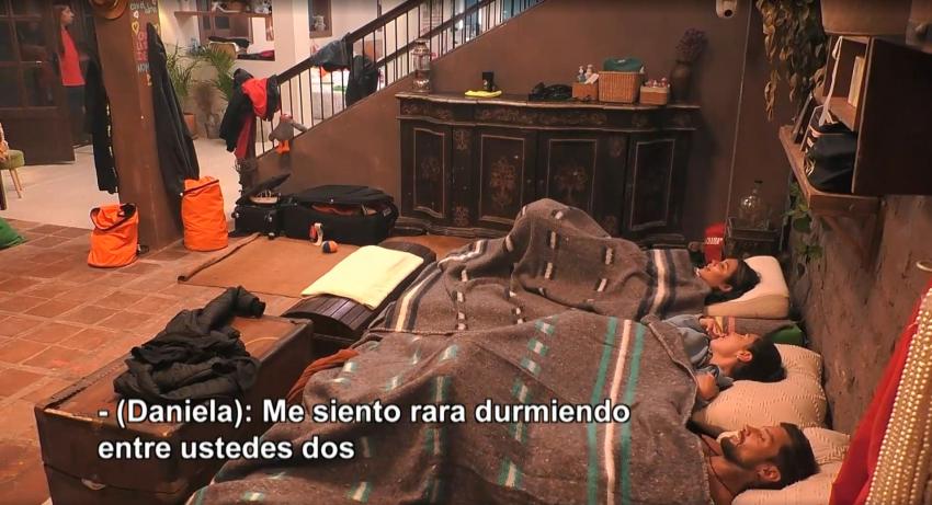 "Esto es muy bizarro": Chama, Daniela Aránguiz y Luis Mateucci duermen juntos