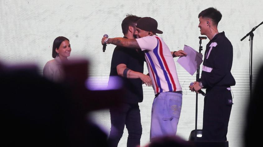 Así fue el íntima charla del Presidente Gabriel Boric y Young Cister en el evento "Juntos, Chile se levanta"