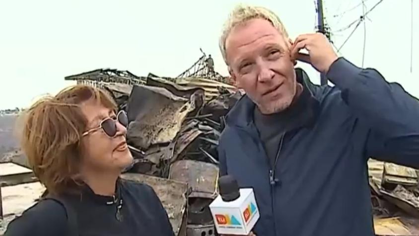 El tierno gesto de Martín Cárcamo con damnificada por los incendios: "Es muy impactante llegar acá"