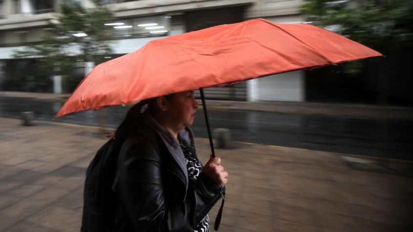 Tiempo en Santiago: Michelle Adam revela a qué hora llueve HOY en la RM
